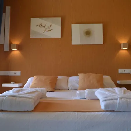 Compostela - La Catedral Con Banera De Hidromasaje * Santiago de Compostela